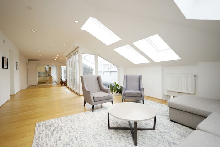 Supreme Apartment near Oper – Apt 22