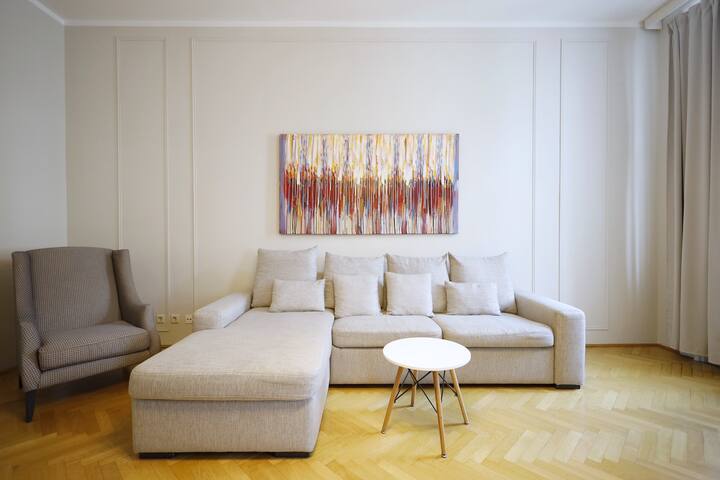 Marvellous Apartment near Karlsplatz – Apt 18 gallery image 3
