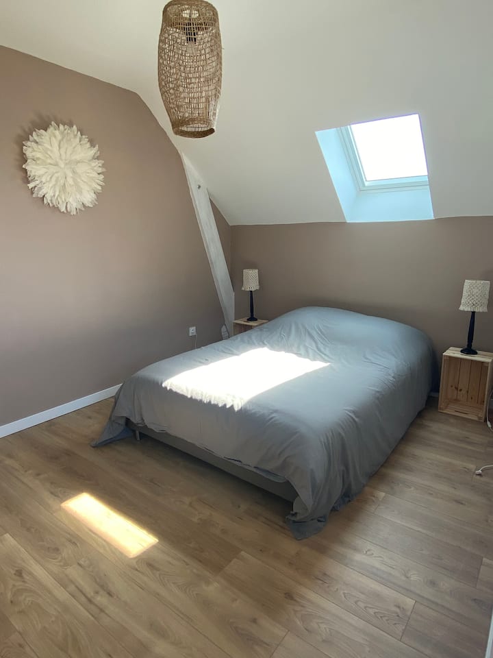 Habitación con cama doble (140X200).