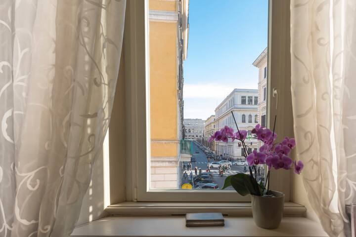 Historical Apt |3bedroom | Colosseum View