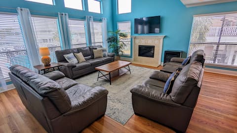 Successful Airbnb property: Bikes/kayaks, great fishing, fire pit, pickleball! in Jamaica Beach