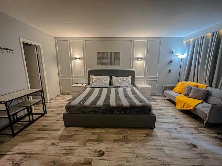 Lovely Studio Near I-drive  King Bed & Sofa Bed - Orlando