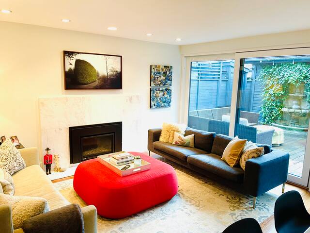 GEM- Gorgeous Townhouse – Prime location