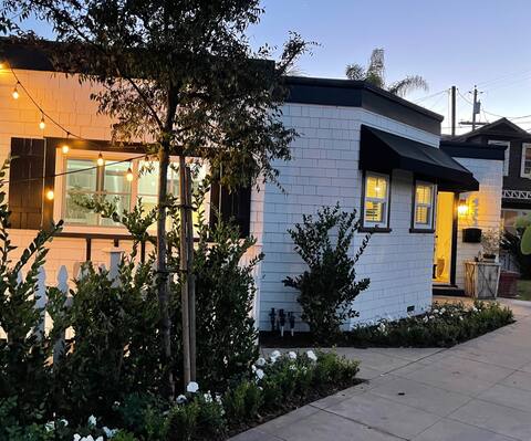 Coronado Island Beach Cottage