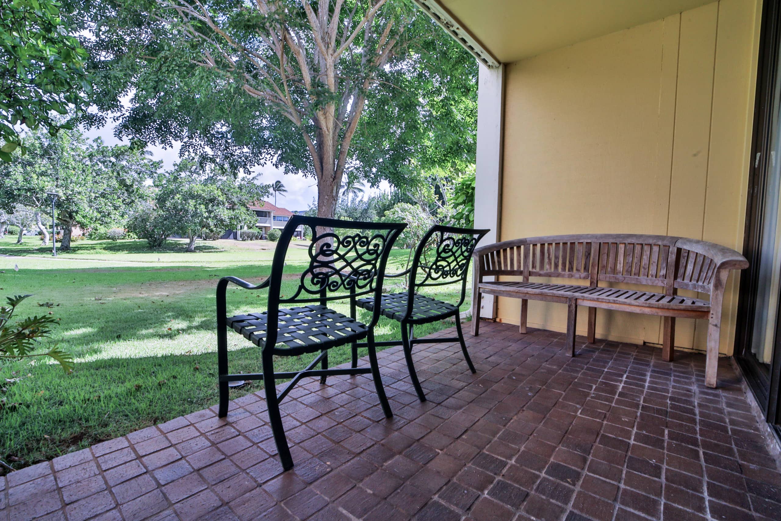 Condo in Kahuku · ★4.92 · 1 bedroom · 2 beds · 2 private baths - Image 9