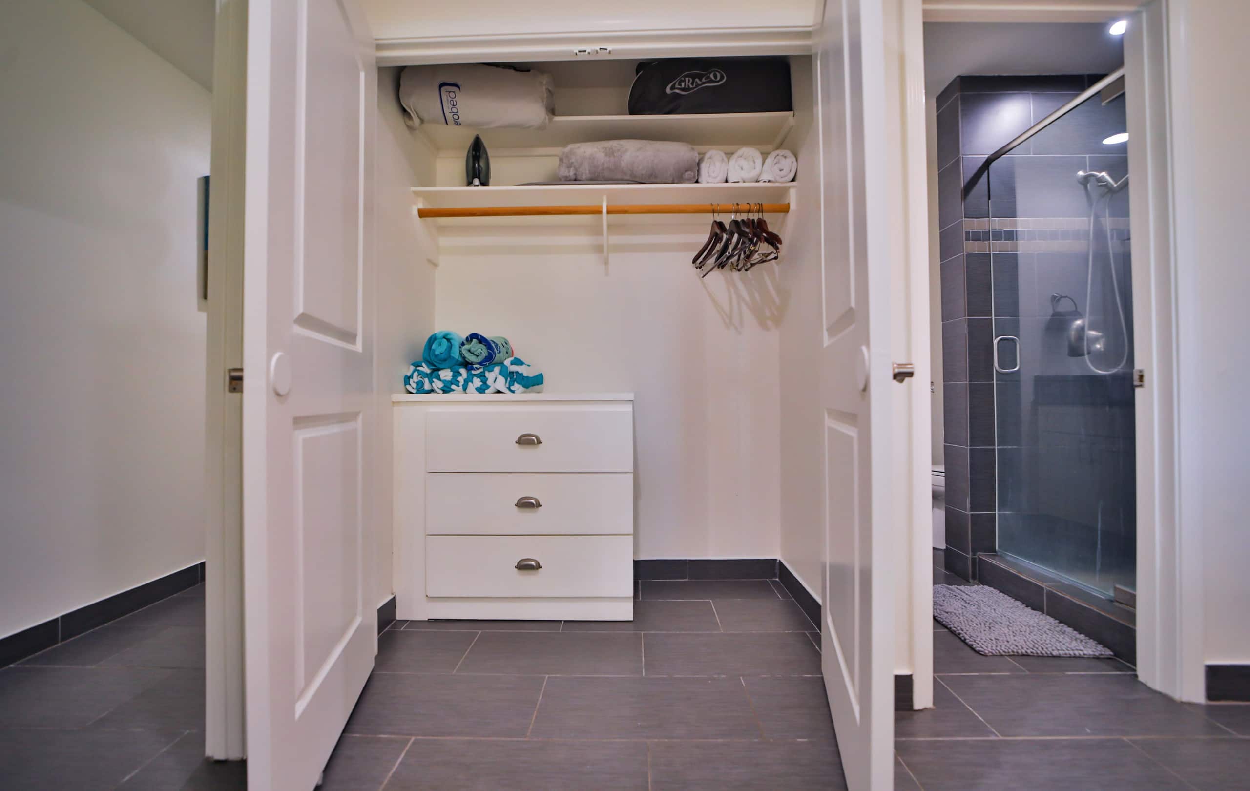 Condo in Kahuku · ★4.92 · 1 bedroom · 2 beds · 2 private baths - Image 5