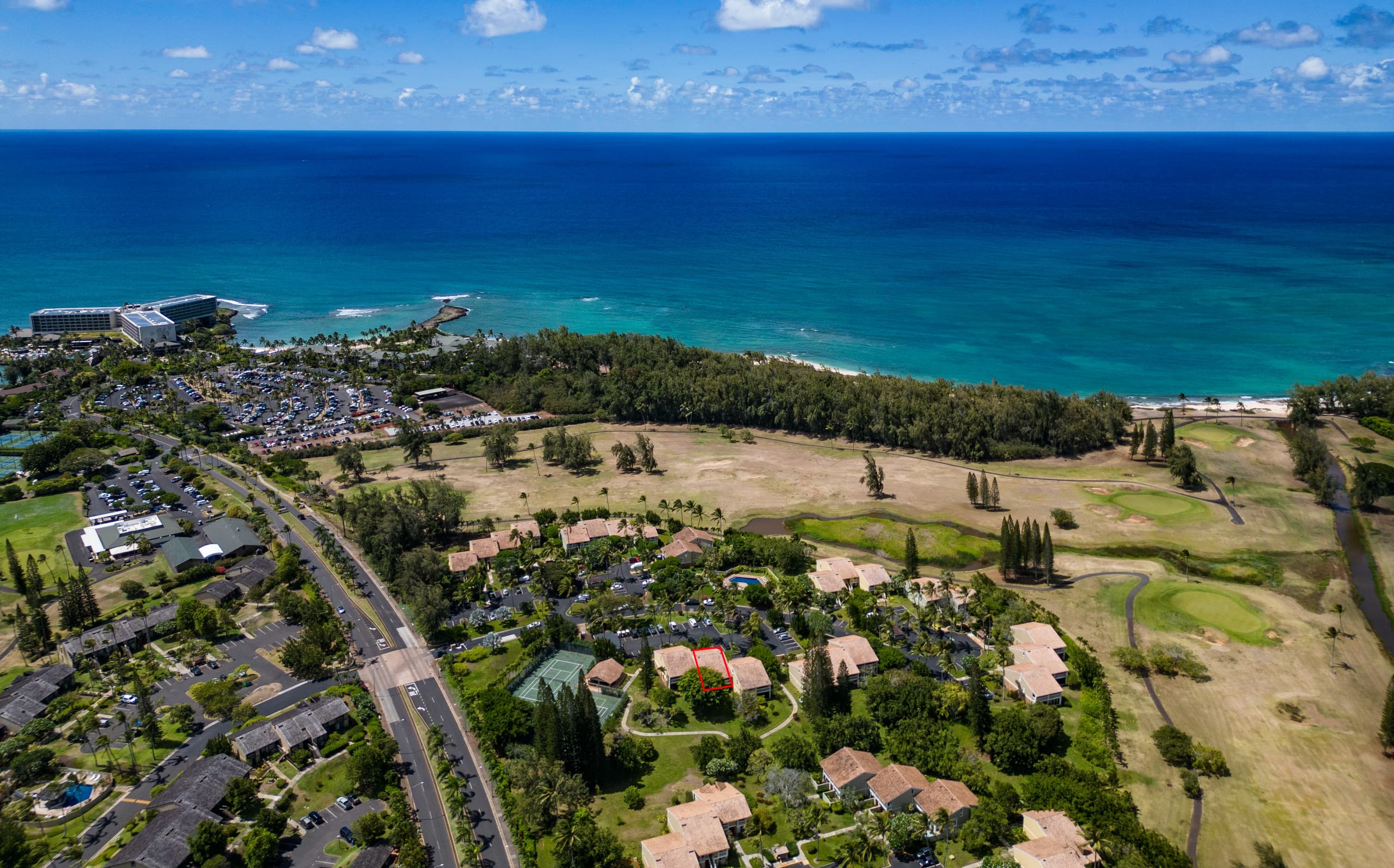 Condo in Kahuku · ★4.92 · 1 bedroom · 2 beds · 2 private baths - Image 12