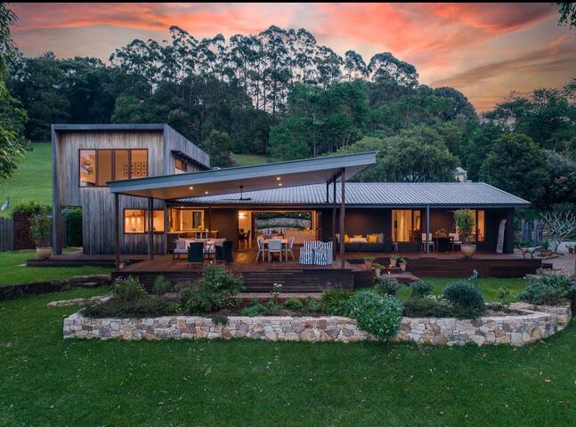 FederalRise. Byron Bay hinterland luxury gallery image 3