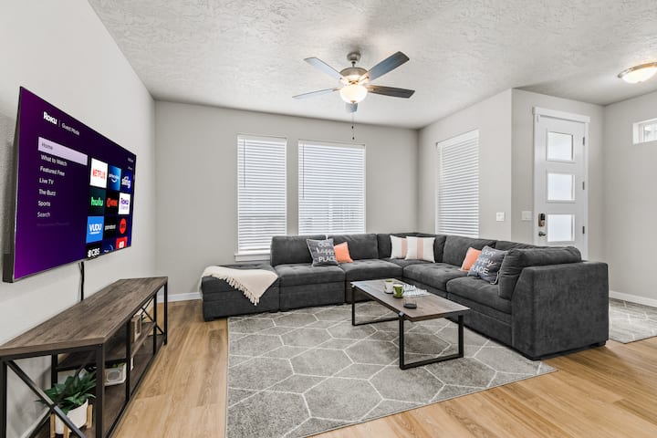 Happy Hour House • Game Room • Near Bsu & Boise - Meridian, ID
