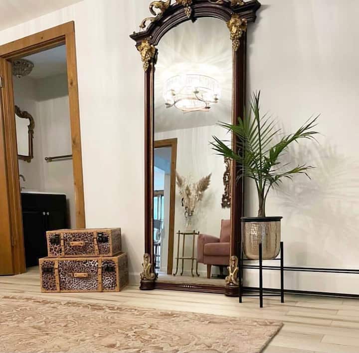 Full House Rental With A Focus On Wedding Day Prep - East Aurora, NY