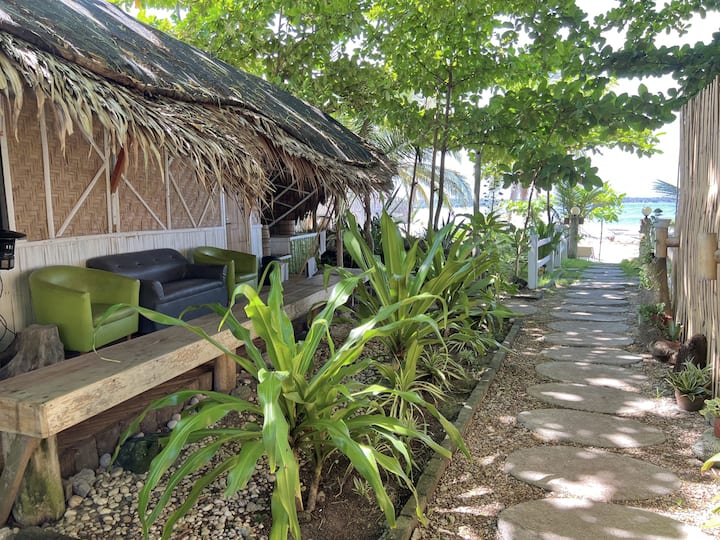Beach Front/tropical Huts. Whitesand. Surfspot - Mati