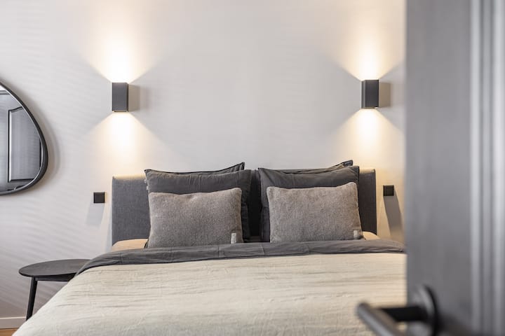 Modernes, großes Zimmer in der Innenstadt - Airbnb