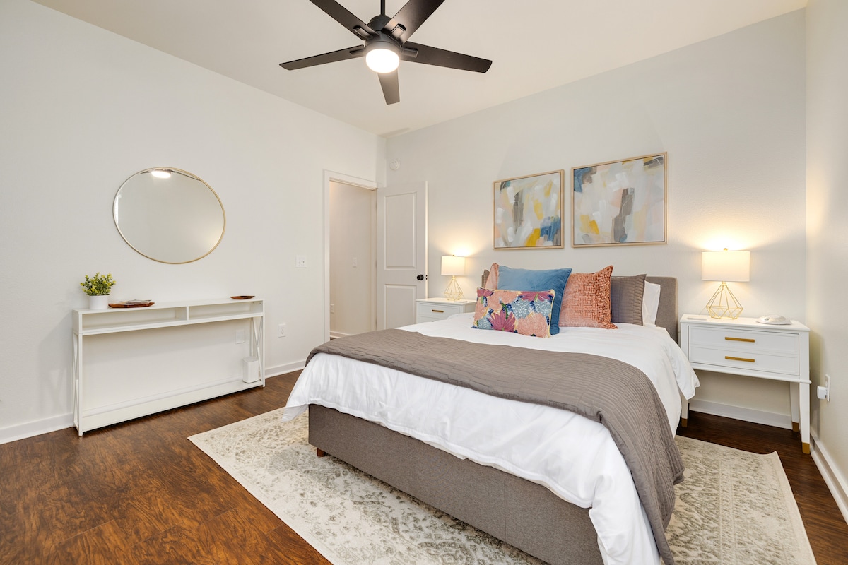 入住我们的房源，您不必牺牲良好的睡眠！ 这些柔和的颜色和全新的床垫将哄您入睡。 