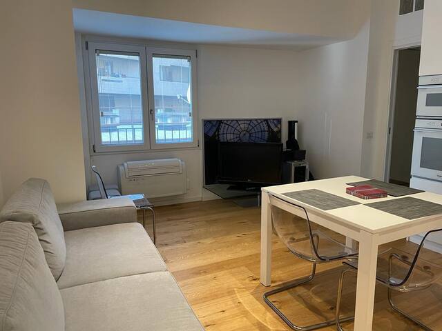 Bilocale moderno appena ristrutturato a Milano gallery image 4