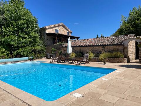 La Mazerie: Charming vineyard oasis with pool