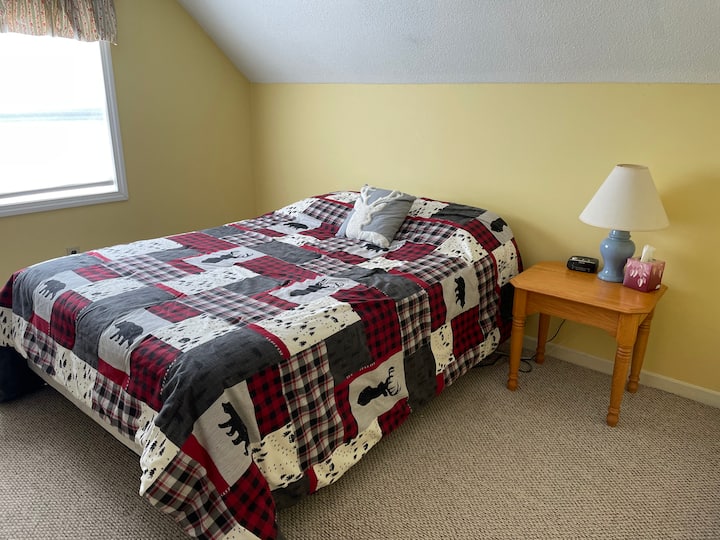 Спална соба на 1-ви кат - брачен кревет