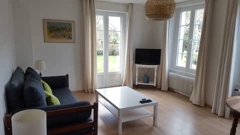 Top Airbnb: 80 m2 apartment in a mansion in Munster