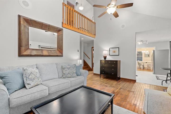 Unwind At The Idyllic Lancaster Lake House - Saluda, VA