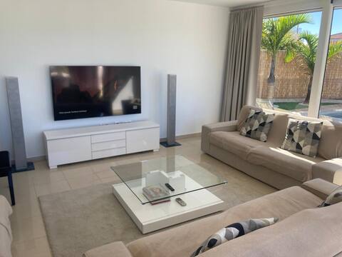 Popular Airbnb listing: Villa Sol in Adeje