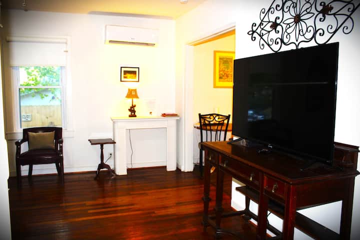 Holly Street Suite-a Clean Pet Friendly W No Fees! - Hot Springs, AR