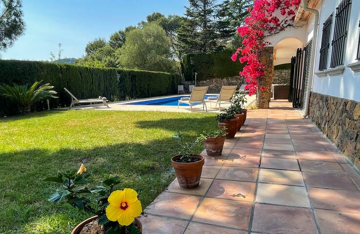 High spec family villa with private pool gallery image 5