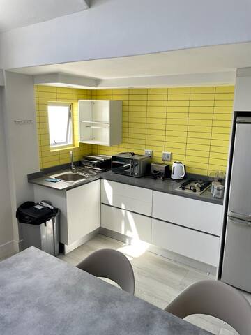 Happy and vibrant flat overlooking False Bay gallery image 5