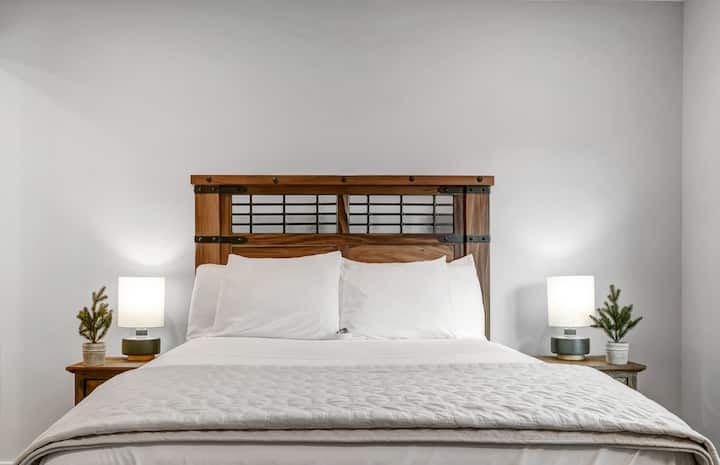 Dhomë gjumi 1 krevat dopio "queen"