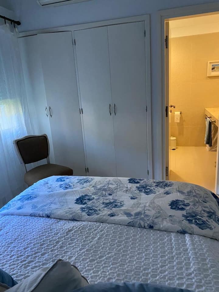 ห้องนอนและห้องน้ำของผู้เข้าพัก