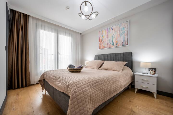 ★Best Price★Central 3-BDR flat w/Wifi &Netflix gallery image 2