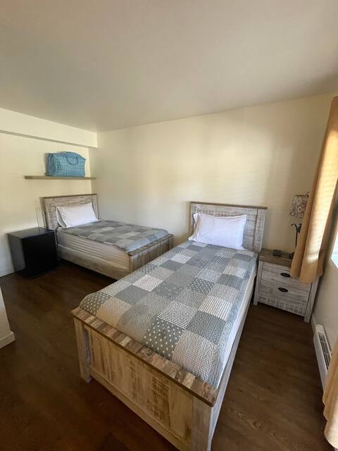 2 Twin Room