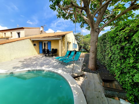 Modern, bright villa garden/pool/8-10 pers