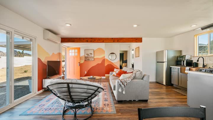 Downtown Joshua Tree Casita | 10 Min To Nat'l Park - Joshua Tree, CA