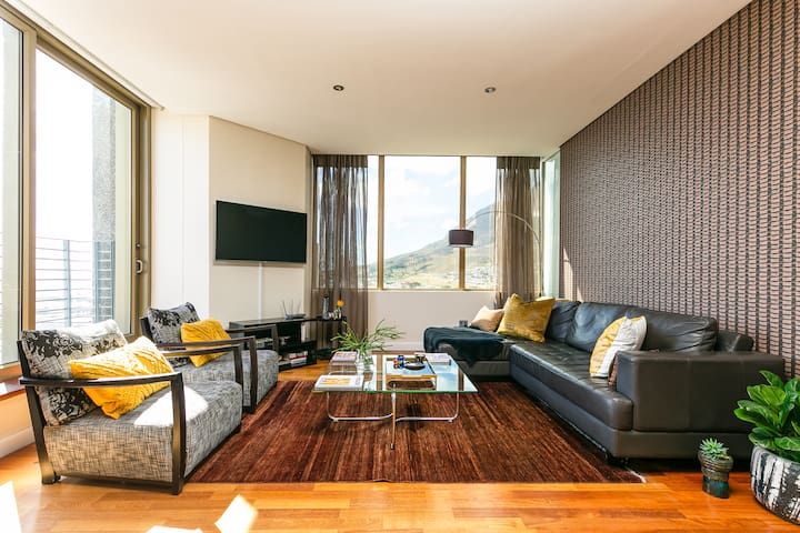 #2201 Cartwright – Creme de la Creme