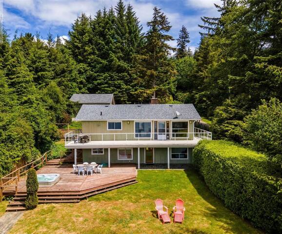 Exclusive Oceanfront 4-bedroom w/ incredible views gallery image 2