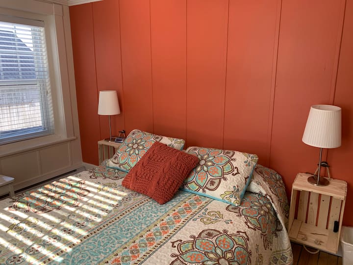 საძინებელი 4