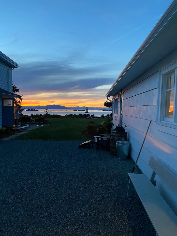 Lantzville Seaside Cottage Guesthouses for Rent in Lantzville, British Columbia, Canada Airbnb