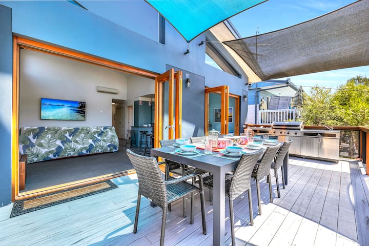 Sails to Sea - 4 Bedroom Pet Friendly
