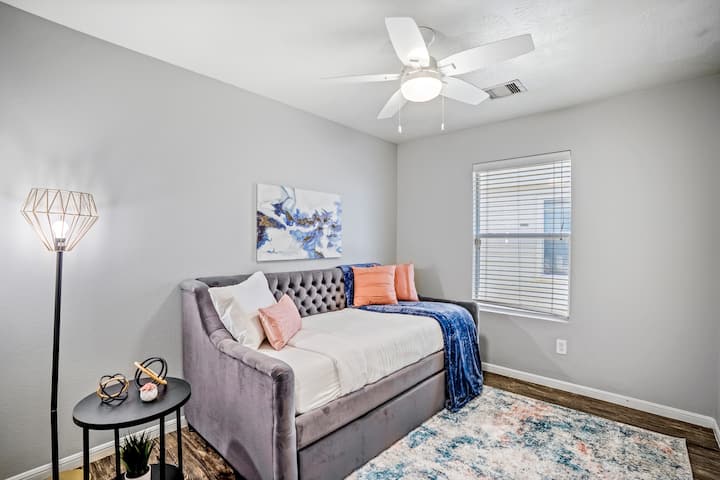 Read and stay awhile in our middle bedroom with a pull out trundle Daybed. This room sleeps 2 comfortably (more if children). Both of these beds are twin size. 