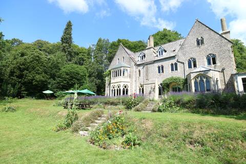 Entire Gothic Mansion in rural Dorset sleeps 37