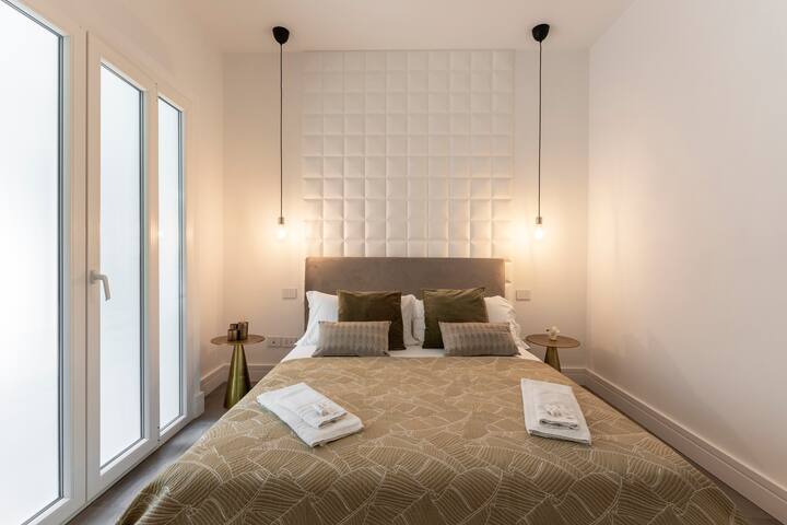 A26 – Premium apartment in Naples gallery image 2