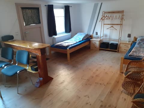 Erfolgreiche Airbnb-Immobilie: Beautiful apartment with small garden. Parking place. in Templin