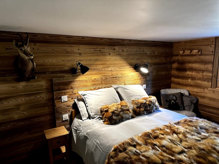 Spavaća soba Chamois - kat 0: bračni krevet 140 x 200 - ormar - spremište