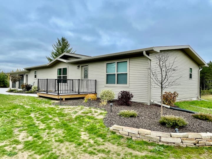 Sportsman Lodge Northwoods New Contruction Houses for Rent in Harshaw