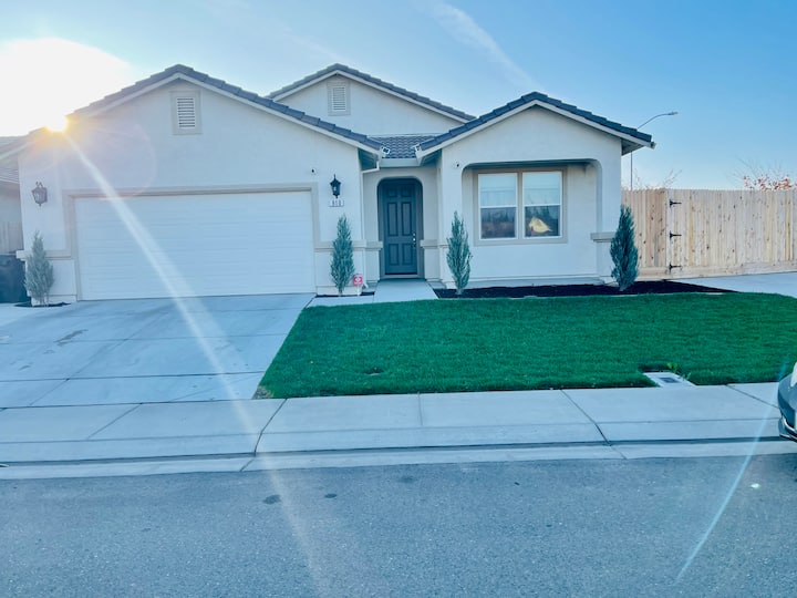 Lovely New Home Cozy and Stylish in Atwater Houses for Rent in Atwater, California, United