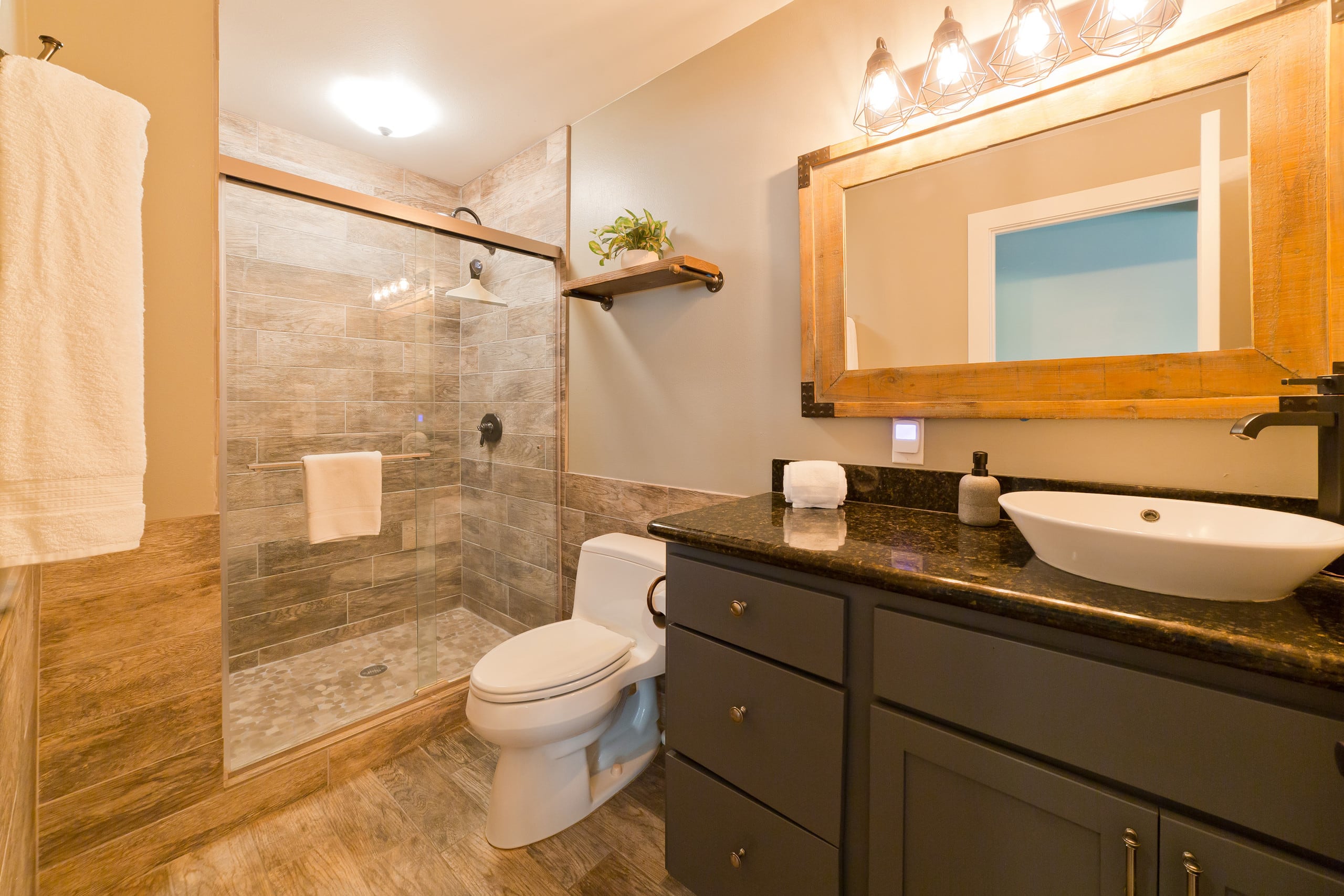 Home in Kailua-Kona · ★5.0 · 5 bedrooms · 10 beds · 5 baths - Image 26