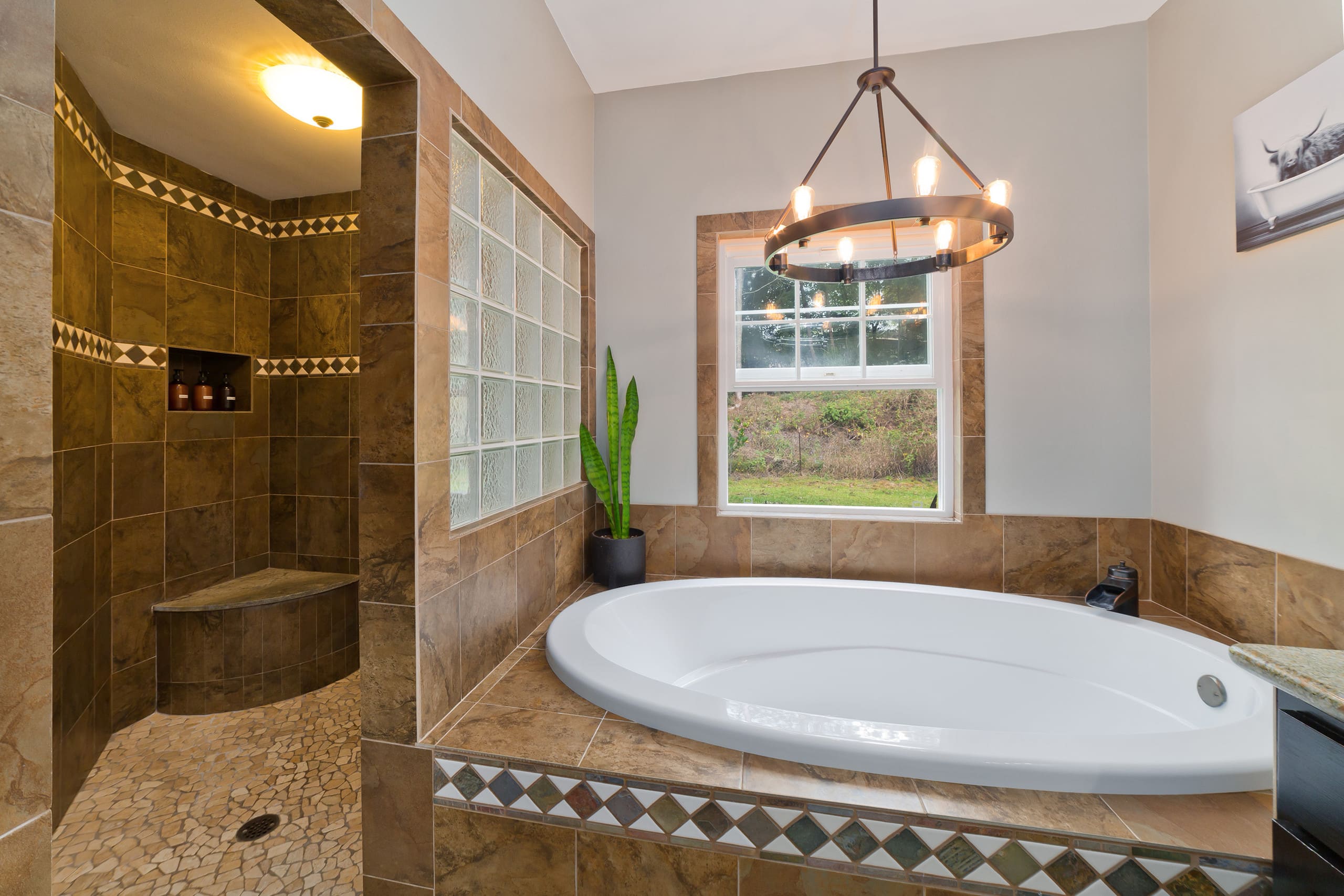 Home in Kailua-Kona · ★5.0 · 5 bedrooms · 10 beds · 5 baths - Image 21