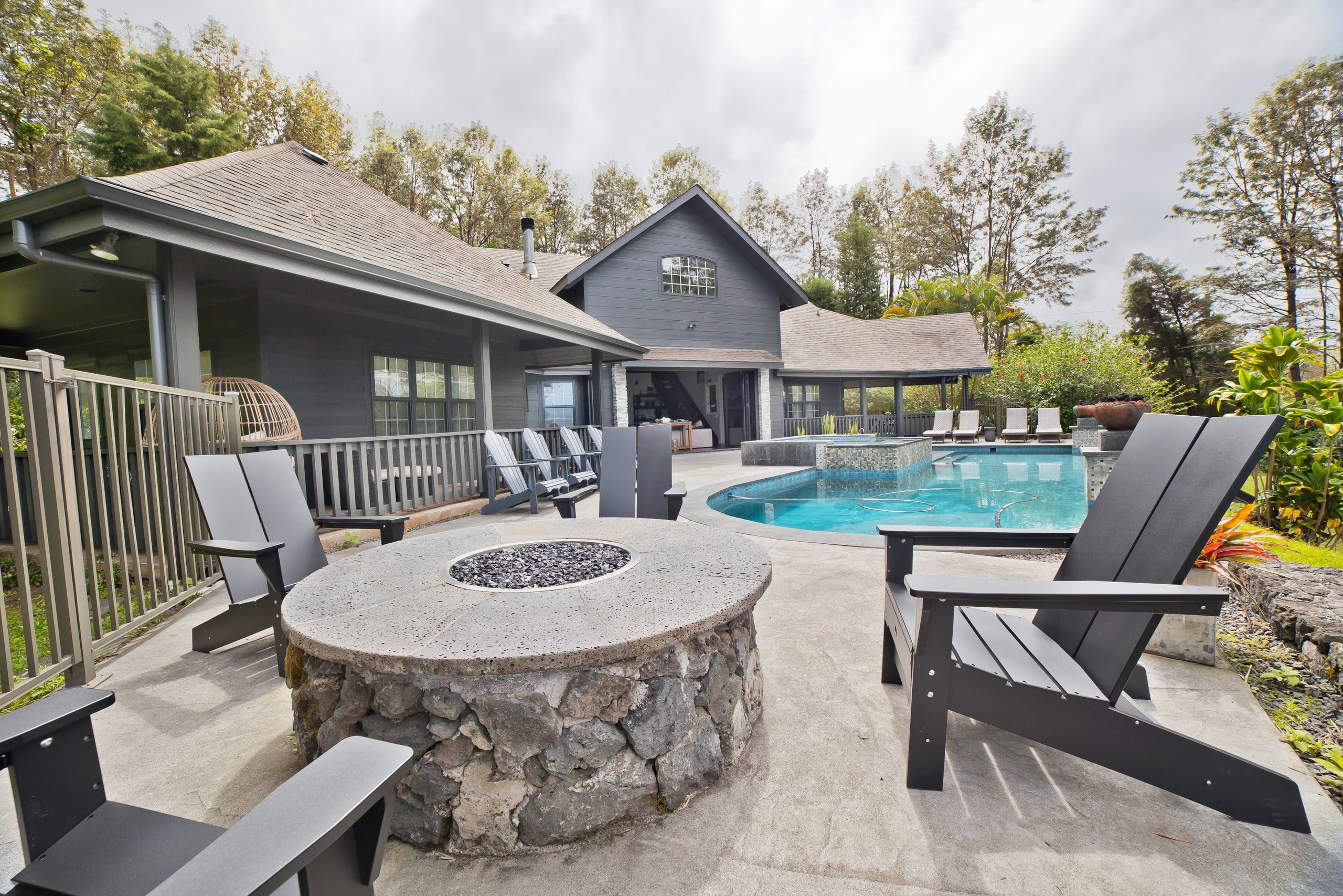 Home in Kailua-Kona · ★5.0 · 5 bedrooms · 10 beds · 5 baths - Image 31