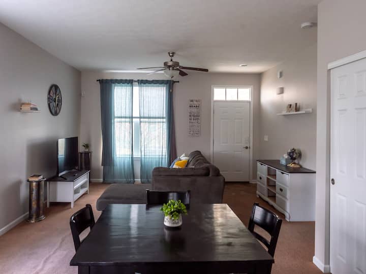 Intimate space in KingLincoln Bronzeville Houses for Rent in