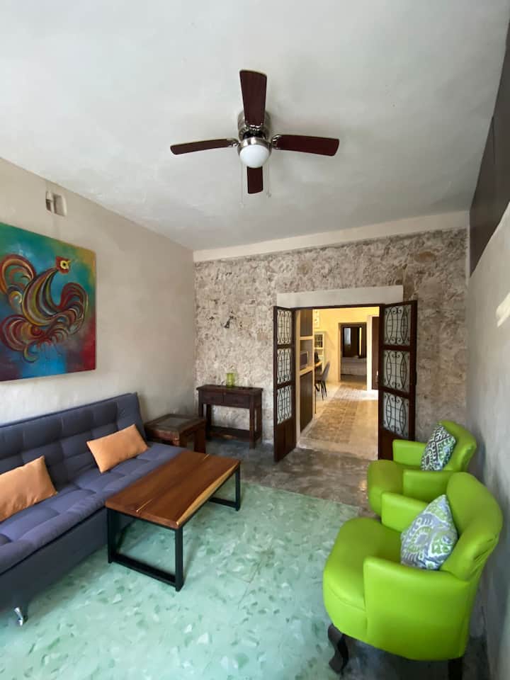 CASA "DEL GALLO" IN THE HEART OF MERIDA Houses for Rent in Mérida