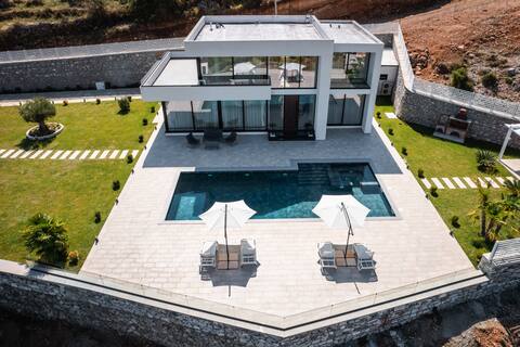 The Panoramic Villa